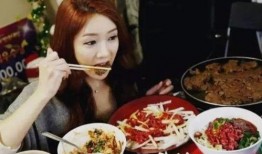 做饭直播吃瓜,一边烹饪一边吃瓜，解锁美食与娱乐的双重享受