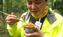 小扬爸吃瓜,小扬爸的瓜田奇遇记