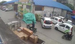 陕西交警吃瓜,网络热议背后的真相与反思