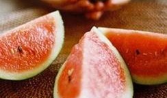 没钱花吃瓜群众,吃瓜群众如何自娱自乐？