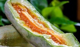 吃瓜有点糖,甜蜜滋味藏其中