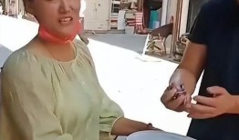 985高校女子吃瓜,校园生活新视角下的趣味瞬间”