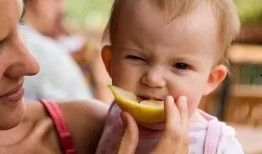 吃瓜咀嚼搞笑视频,带你领略欢乐瞬间