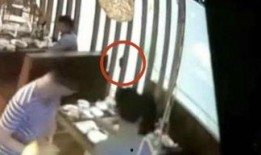 偷拍舍友吃瓜视频,视频曝光引发热议