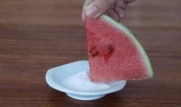 吃瓜撒盐会甜,揭秘吃瓜撒盐的神奇甜蜜秘诀