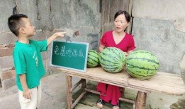 收摊吃瓜,夏日街头的小确幸