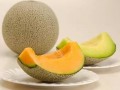 蜜瓜冰球应该怎么吃,夏日消暑新宠，轻松享受清凉美味