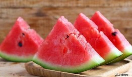 减重期吃瓜,轻松吃瓜，健康瘦身两不误